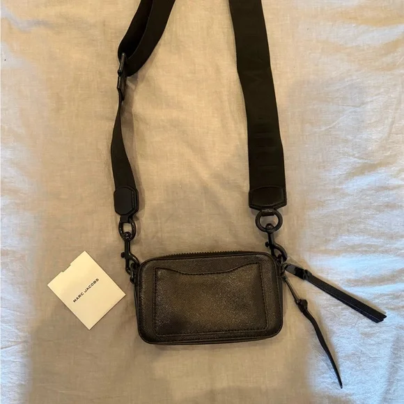 Marc Jacob’s Camera Bag - Picture 7 of 8